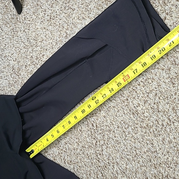 Lululemon Athletica Crop Leggins with Skirt Overlay - Picture 8 of 8